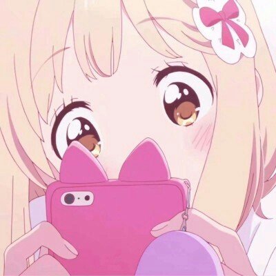 因儿女未探望老人高空扔下5箱红酒